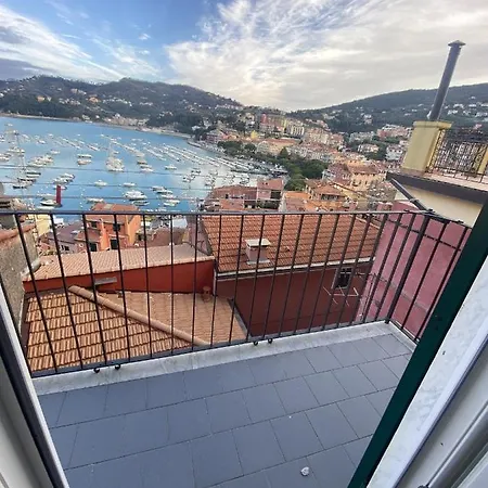Apartment Il Levante - Confirenthouse Lerici