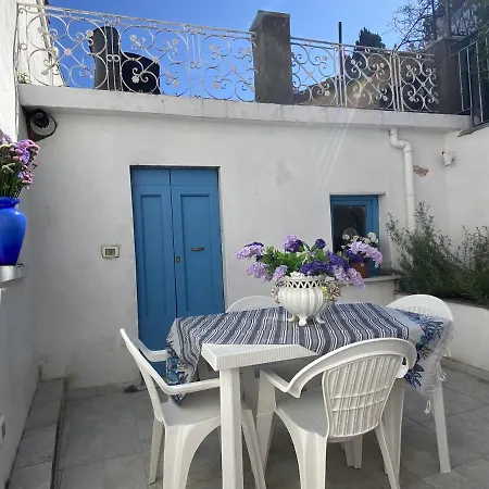 Il Levante - Confirenthouse *